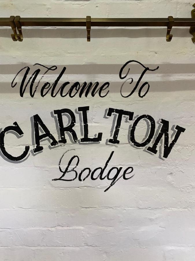 The Lodge At Carlton Tavern Free Parking York Dış mekan fotoğraf