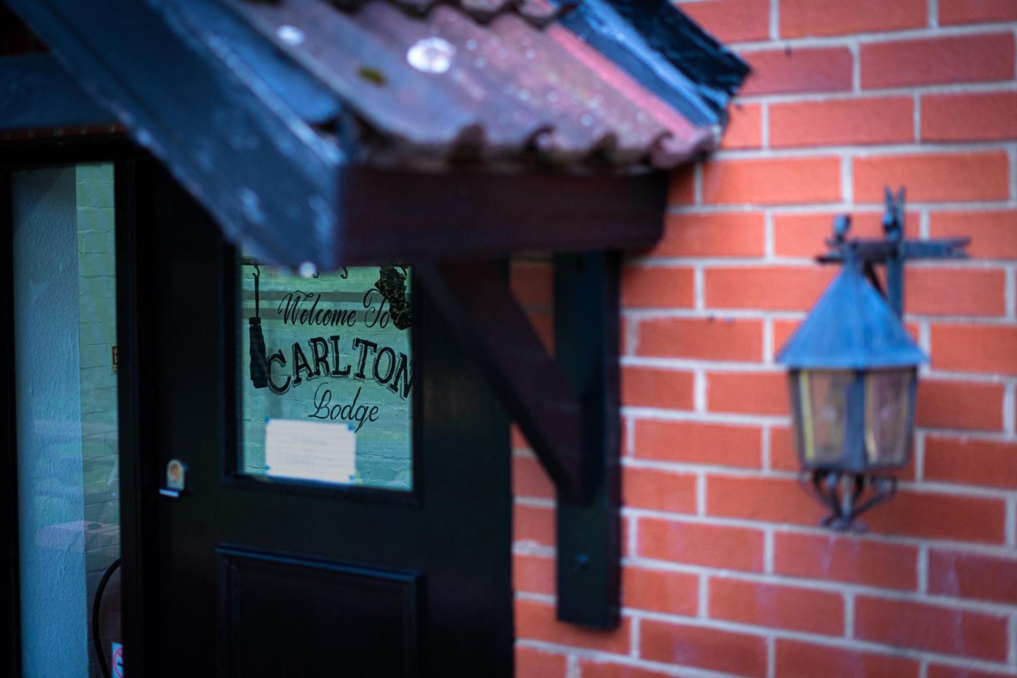 The Lodge At Carlton Tavern Free Parking York Dış mekan fotoğraf